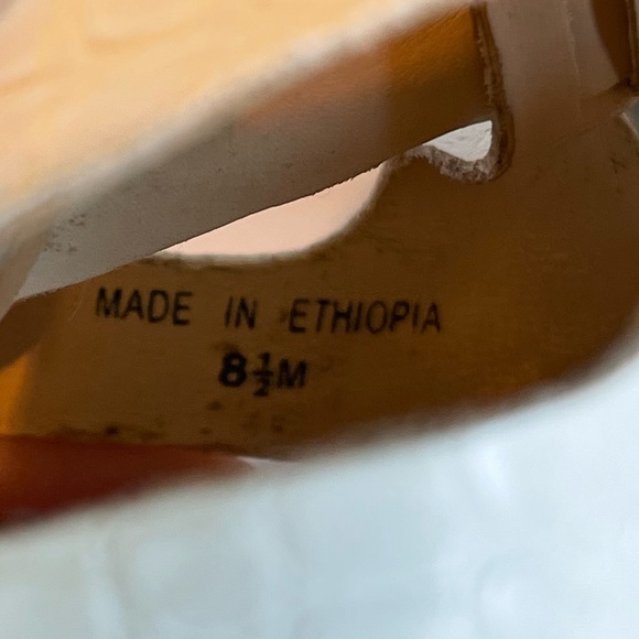 Guess Harlea size 8.5 White Snake Skin Embossed Cork Wedge Heels - Picture 7 of 7